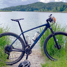 Lade das Bild in den Galerie-Viewer, BAYONIX® BOTTLE